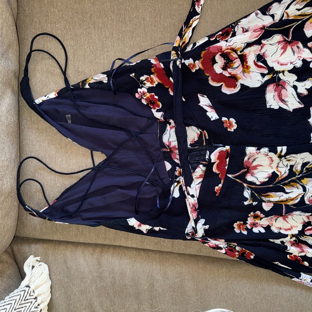 Used women’s wedding guest dress - size medium, Lulu’s.